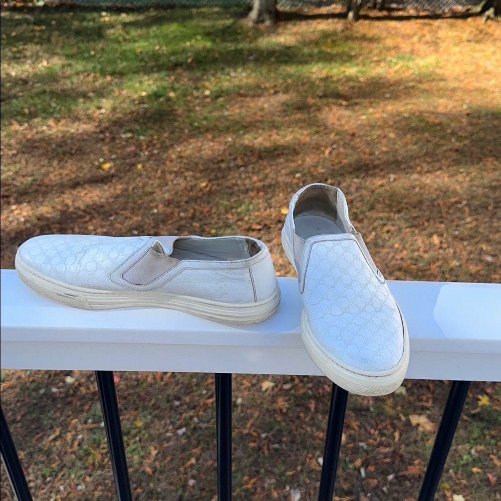 Gucci White Microguccissima Pattern Leather Sneakers w free  Gucci wristlet - Picture 5 of 16